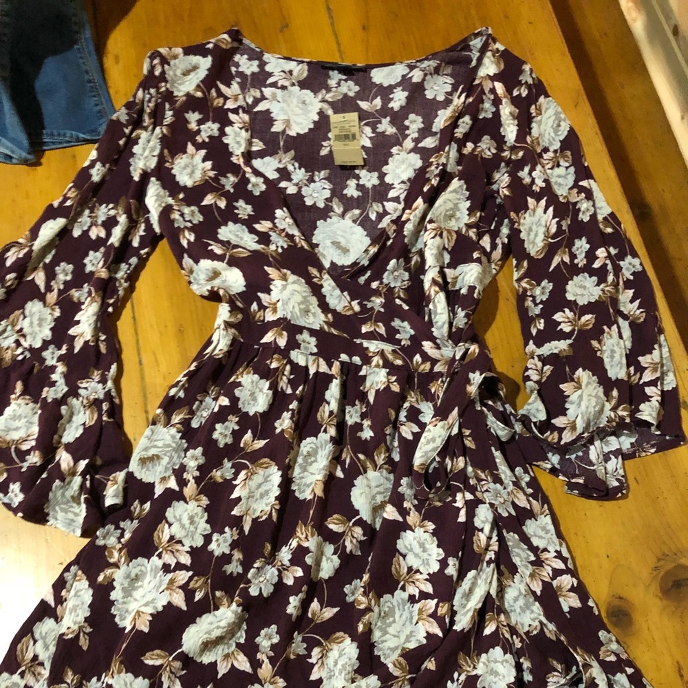American Eagle Tie Front Wrap Dress (knee length)